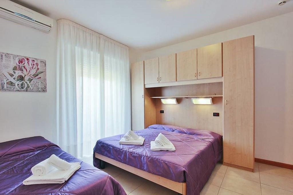 Hotel Carla Ліньяно-Сабб'ядоро Екстер'єр фото